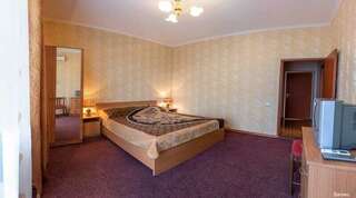 Гостиница Витекс Алушта-0