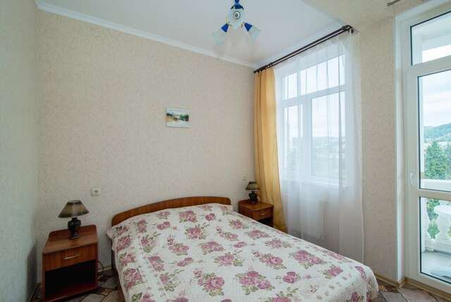 Гостиница Витекс Алушта-100